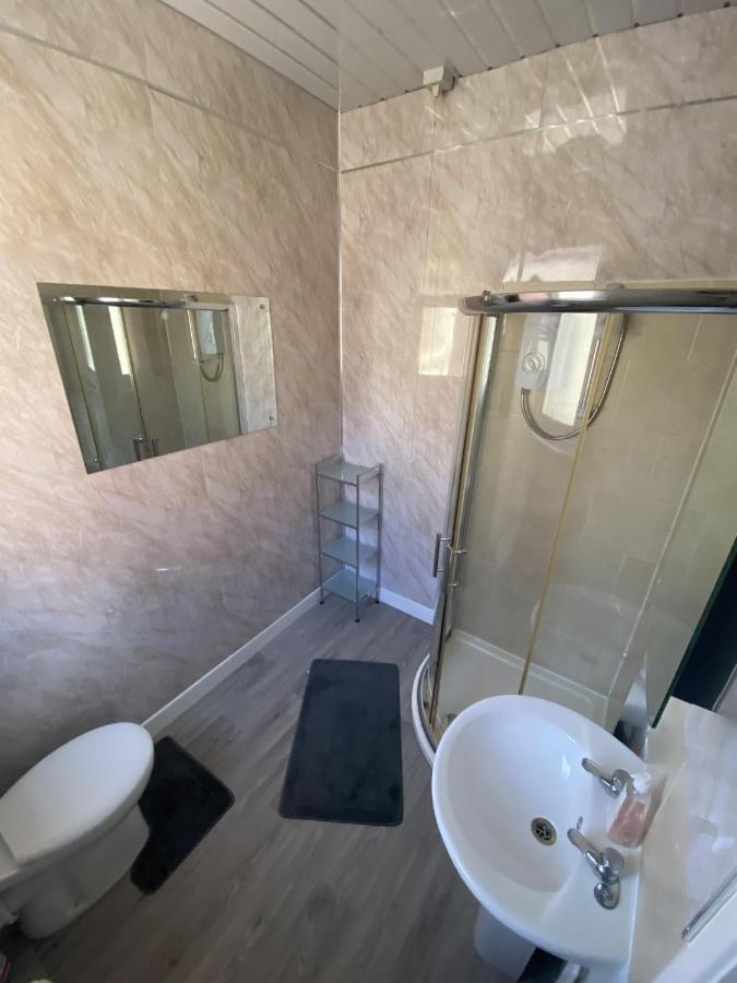 Apartment Abode - 124 Elite